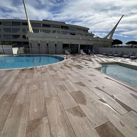 2p/4 Pers Avec Piscine, Tennis, Parking, A 50m De La - Fr-1-731-78 Apartmán