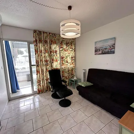 2p/4 Pers Avec Piscine, Tennis, Parking, A 50m De La - Fr-1-731-78 *