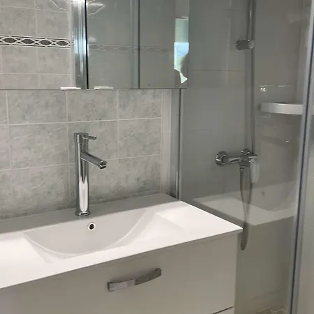 2p/4 Pers Avec Piscine, Tennis, Parking, A 50m De La - Fr-1-731-78 *