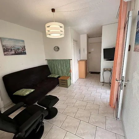 2p/4 Pers Avec Piscine, Tennis, Parking, A 50m De La - Fr-1-731-78 * Le Grau-du-Roi