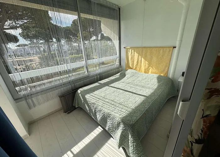 2p/4 Pers Avec Piscine, Tennis, Parking, A 50m De La - Fr-1-731-78 *