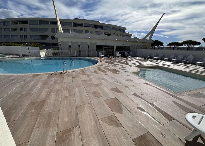 2p/4 Pers Avec Piscine, Tennis, Parking, A 50m De La - Fr-1-731-78 דירה